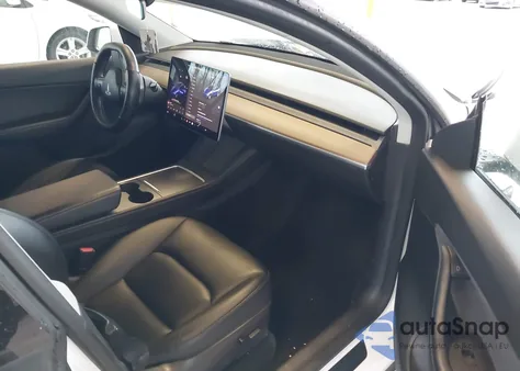 2022 Tesla Model Y Long Range Dual Motor All-Wheel Drive из США, поврежденный, VIN 7SAYGDEE0NF311935